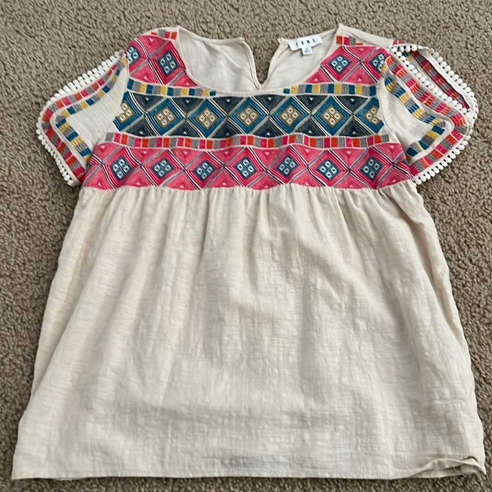 Thnl embroidered top size medium